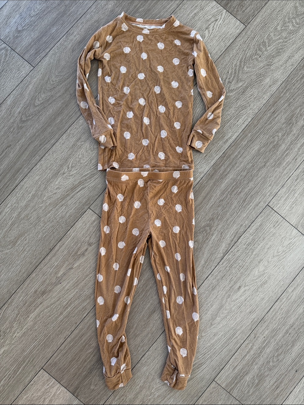 Brave Little Ones seashell bamboo pajama set girls size 4T
